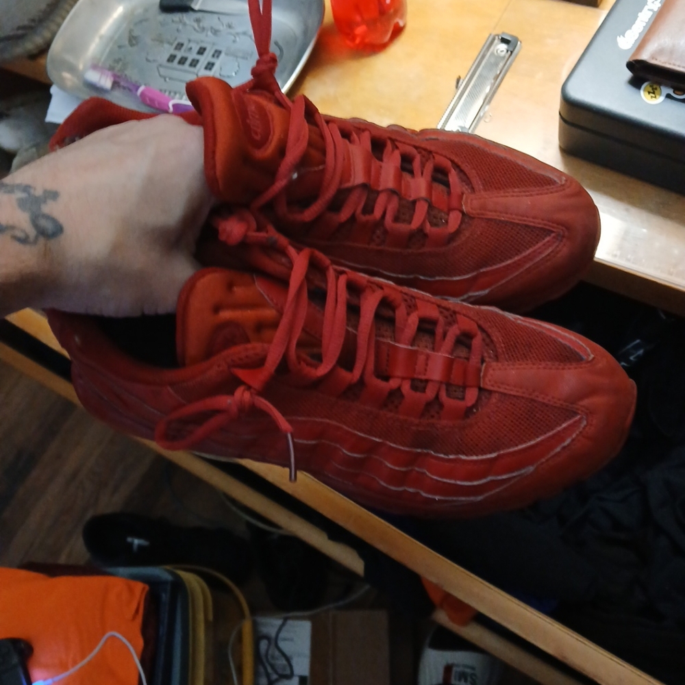 Nike DC 10.5 11 SHOES